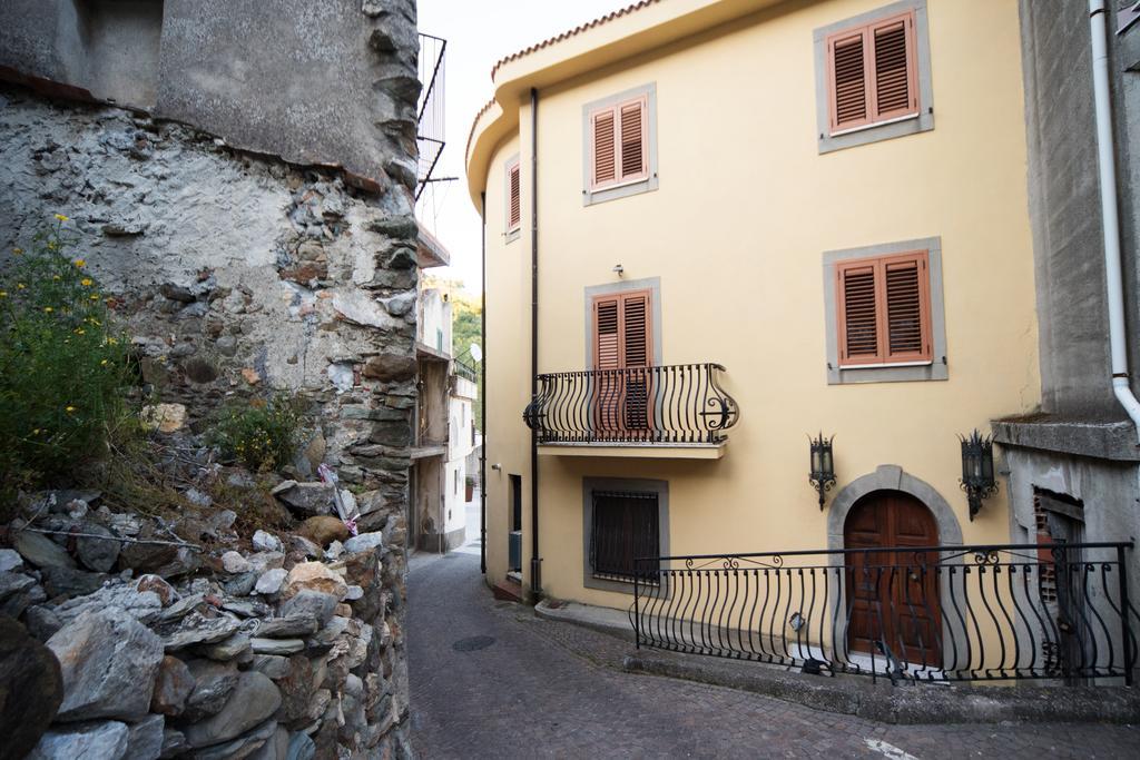 The Clock Houses Borgo Gallodoro Letojanni Zewnętrze zdjęcie